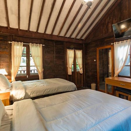 Tahlia'S Villa Sorongjukung Kültér fotó