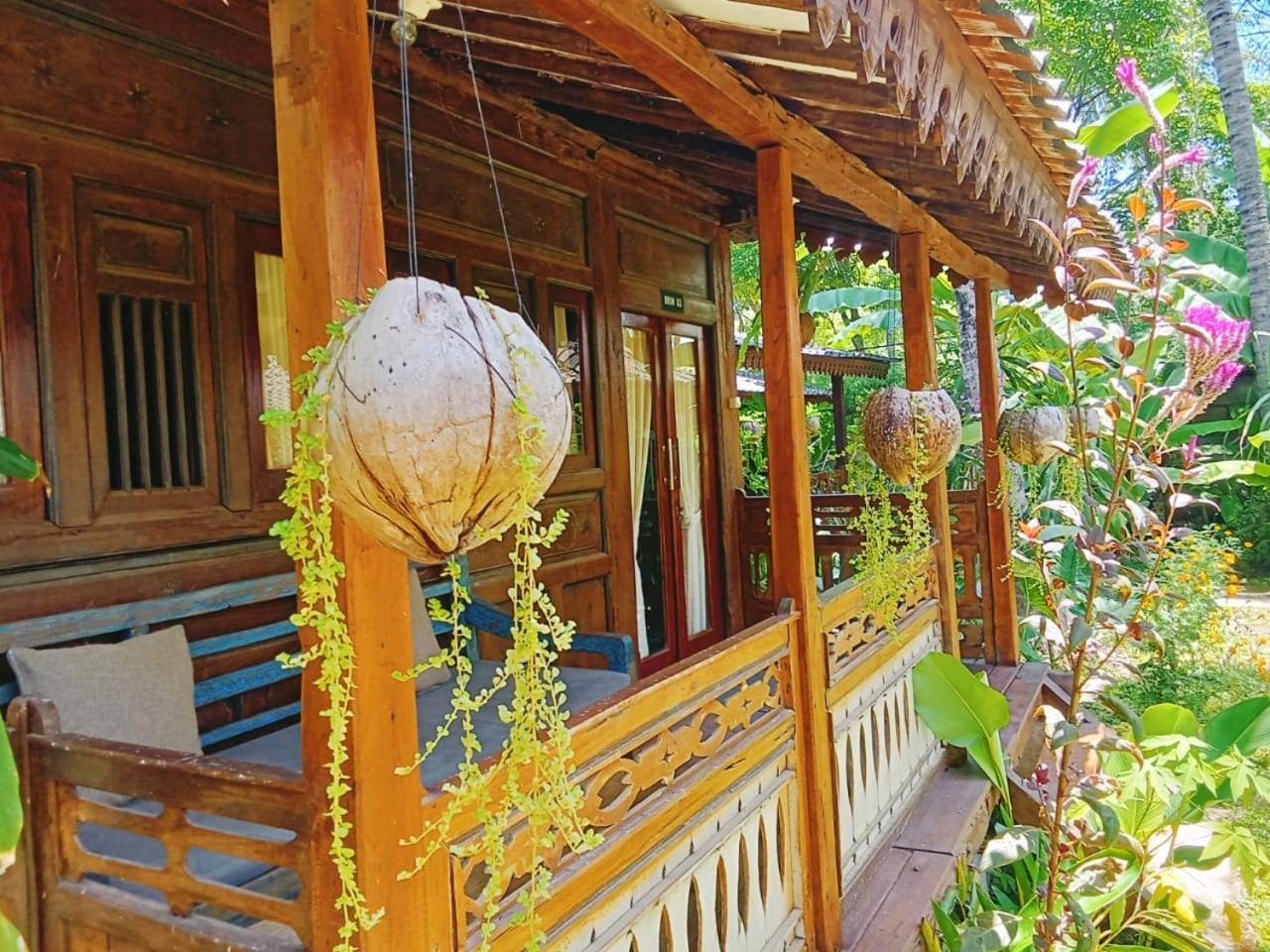 Tahlia'S Villa Sorongjukung Kültér fotó