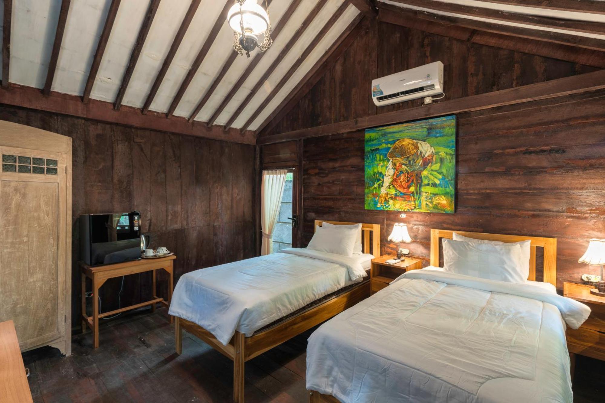 Tahlia'S Villa Sorongjukung Kültér fotó