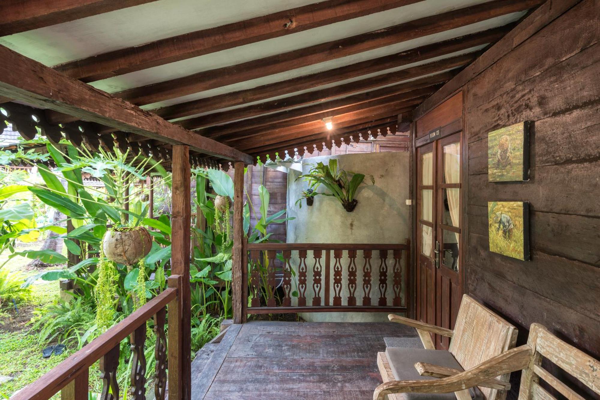 Tahlia'S Villa Sorongjukung Kültér fotó