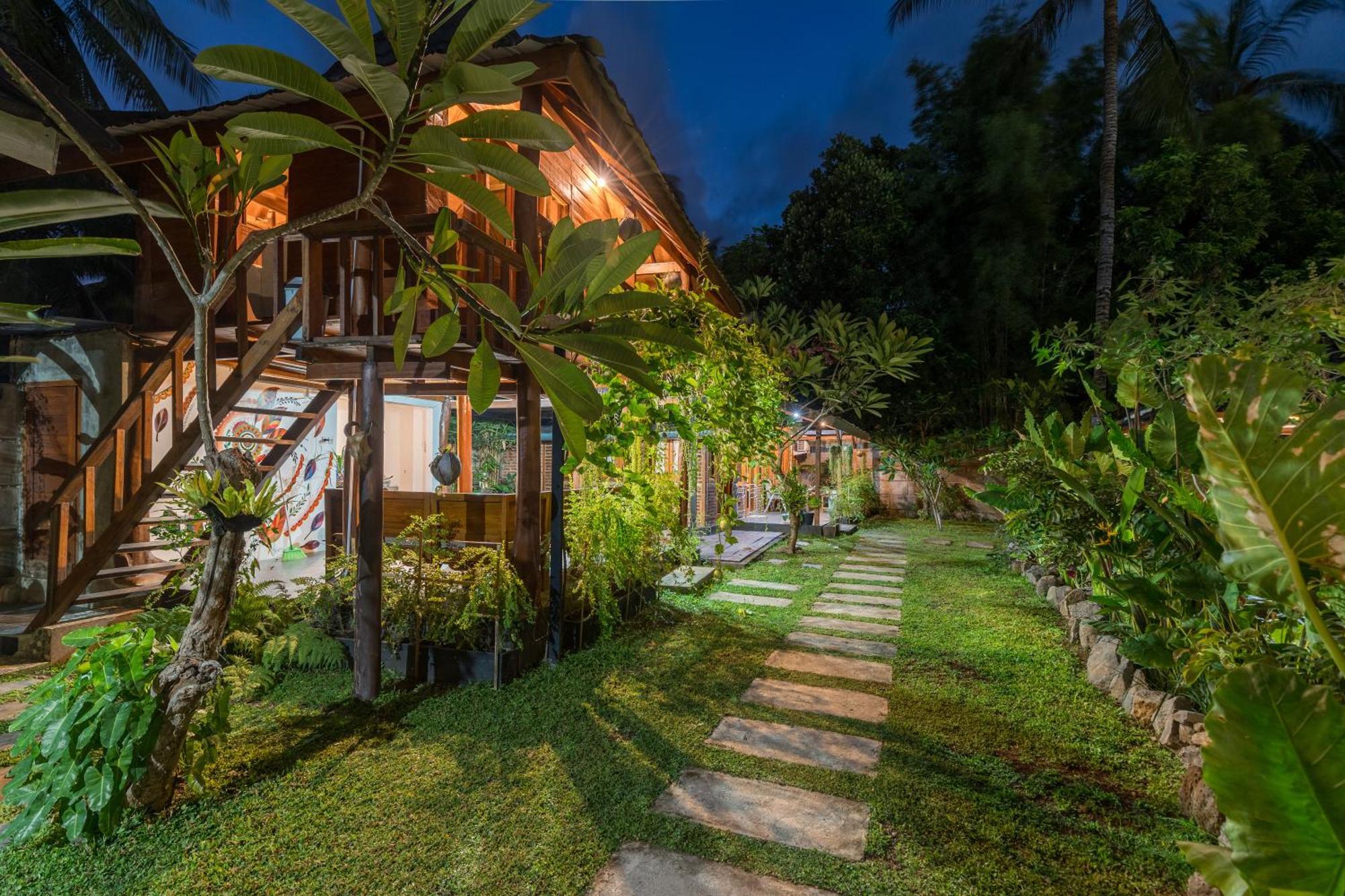 Tahlia'S Villa Sorongjukung Kültér fotó